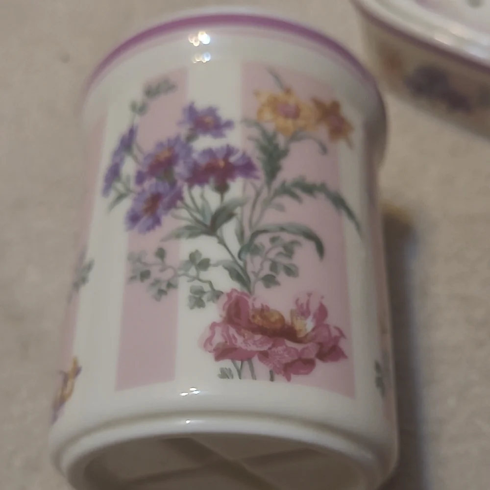 Laura Ashley Floral Ceramic Bath Set - 2 Piece Soap Dish & Toothbrush Holder